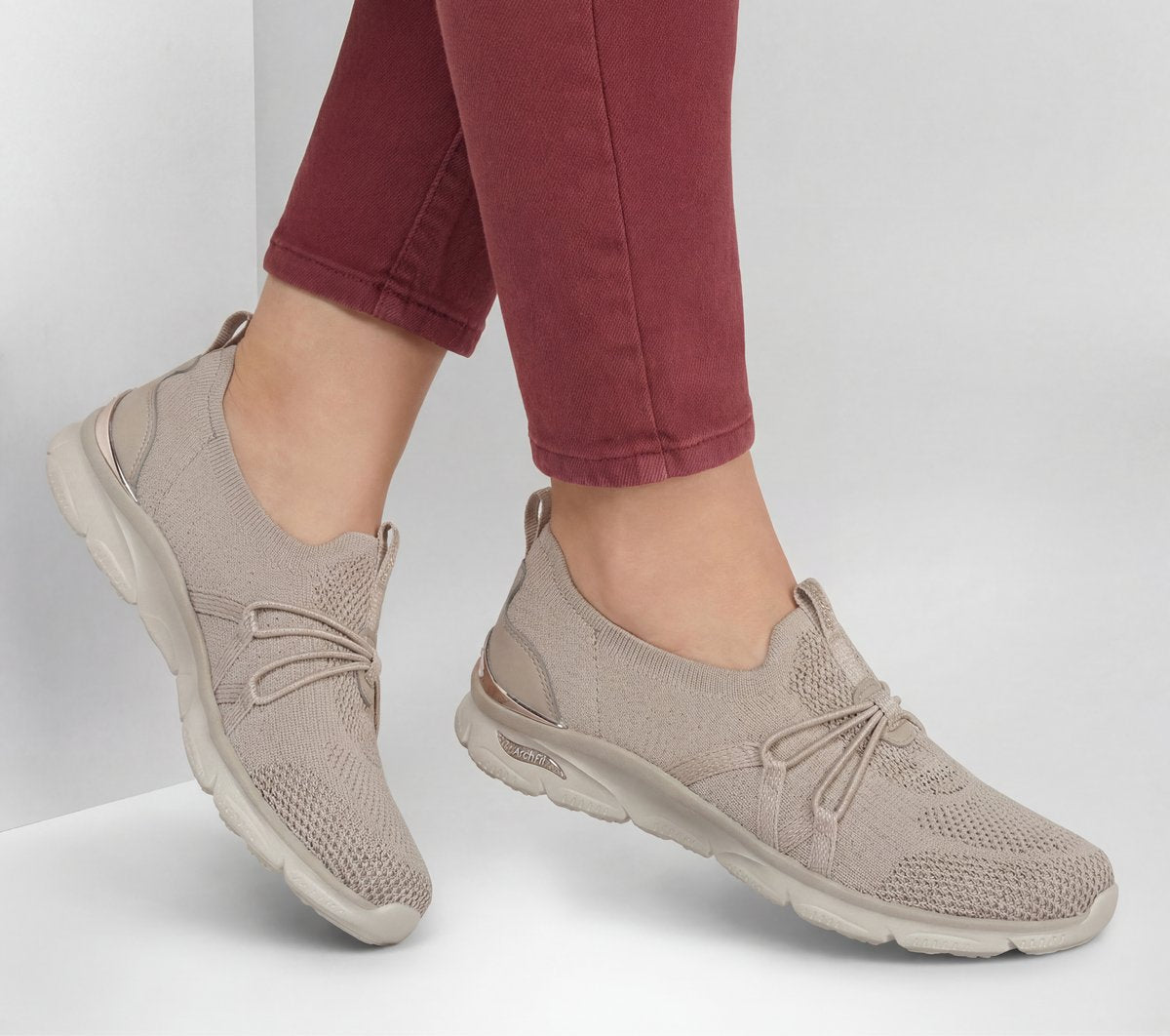 Arch Fit Sunny - Flutter Step | Skechers on sale
